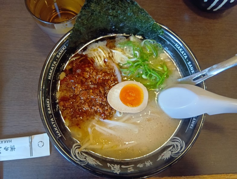 博多 三氣（福大通り片江店）